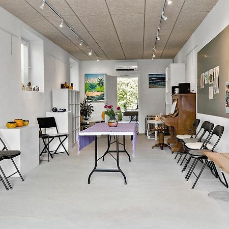 Logi I Hus Med Kunst Og Have Bed & Breakfast Vestervig ภายนอก รูปภาพ