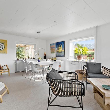 Logi I Hus Med Kunst Og Have Bed & Breakfast Vestervig ภายนอก รูปภาพ