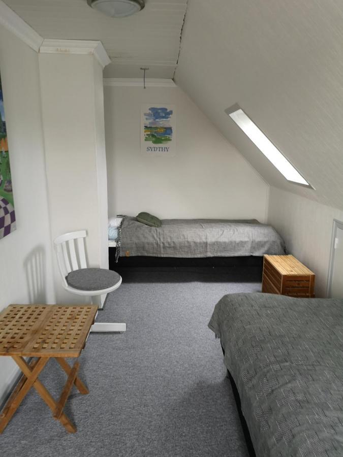 Logi I Hus Med Kunst Og Have Bed & Breakfast Vestervig ภายนอก รูปภาพ