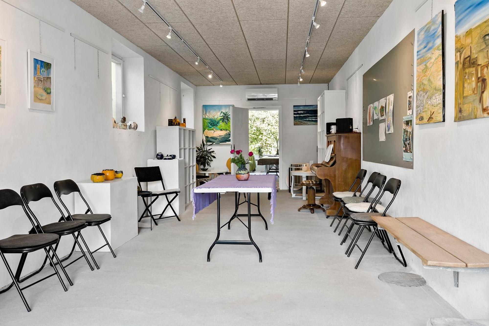 Logi I Hus Med Kunst Og Have Bed & Breakfast Vestervig ภายนอก รูปภาพ